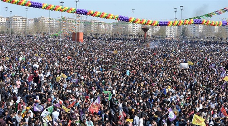 Binlerce Peygamber Sevdalısı Erdoğana karşı