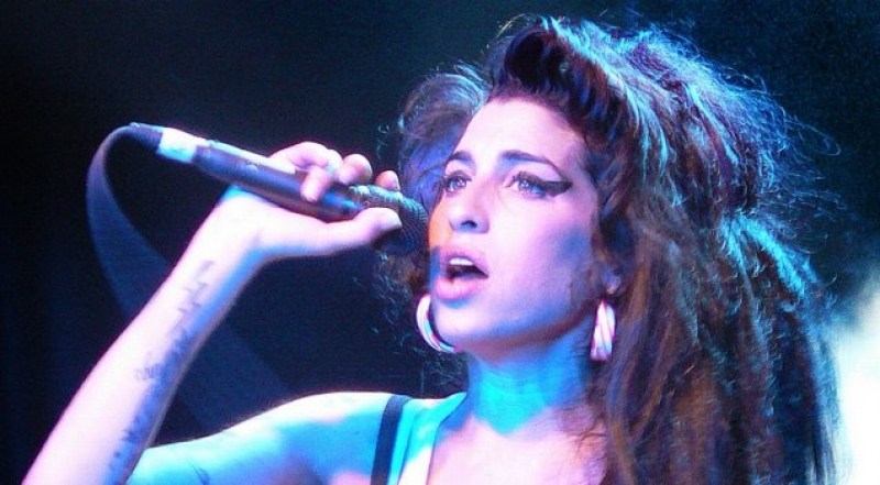 Amy Winehouse’un hologramı turneye çıkıyor