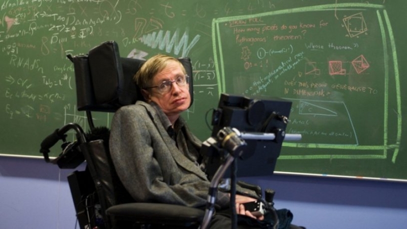 Stephen Hawkingin eşyaları internetten satılacak