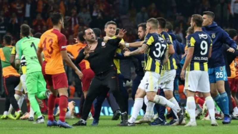 Galatasaray Fenerbahçe derbisi sonrası disipline sevk edilenler açıklandı