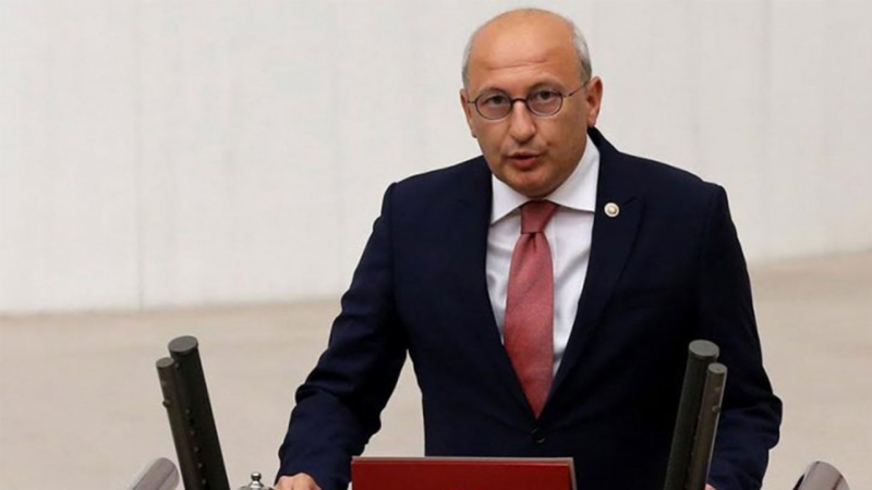 CHP ‘beyin göçünün nedenleri araştırılsın dedi, AKP reddetti