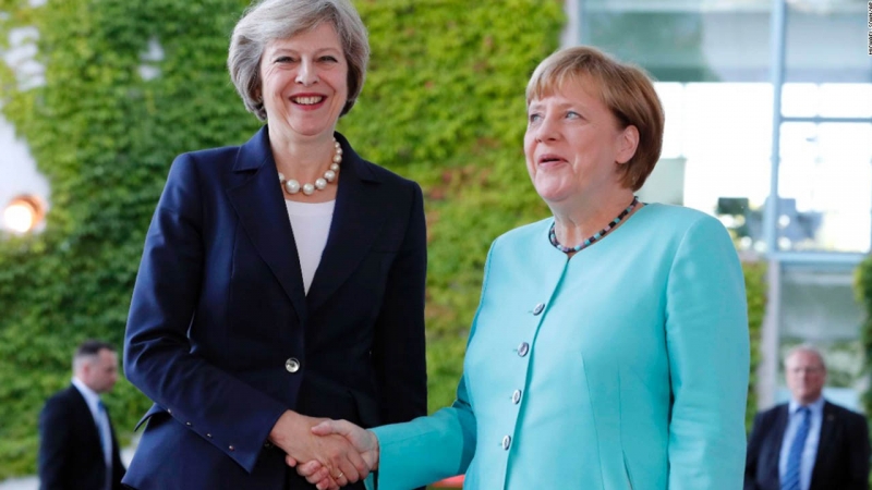 Merkelden İngiltereye: Hala müzakere için vaktimiz var